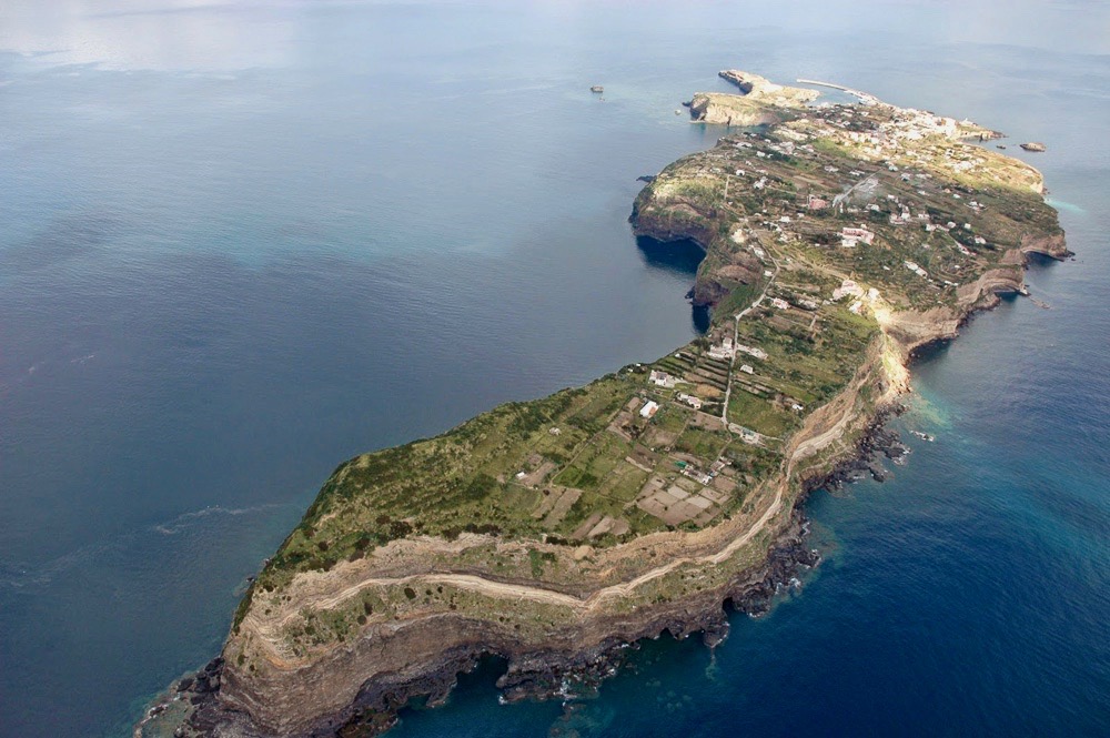 Ventotene.-Veduta-aerea